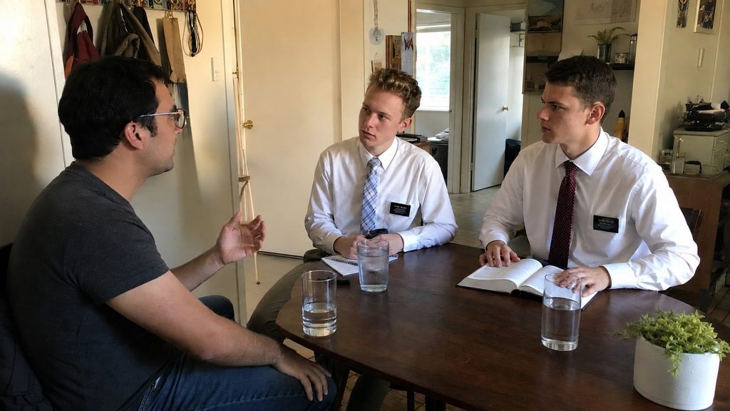 mormon-missionary-lesson-at-home